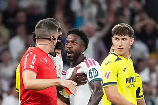بعد طرده أمام فياريال.. فينيسيوس جونيور يغيب عن مباراة برشلونة 11 أكتوبر 2026 11:46 م